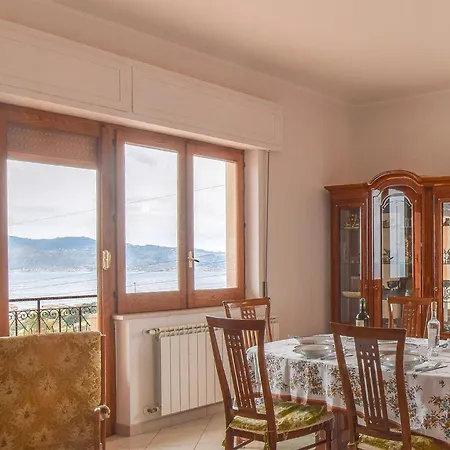 Cozy In Apartment Campo Calabro